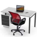 Biuro stalas su stalčiais Promo T5