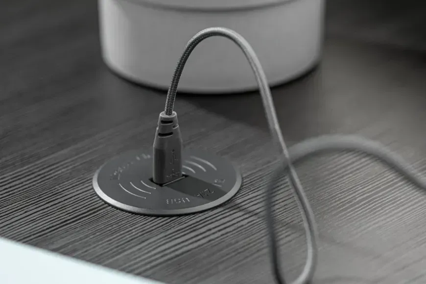 belaidis krovimas ir usb jungtis